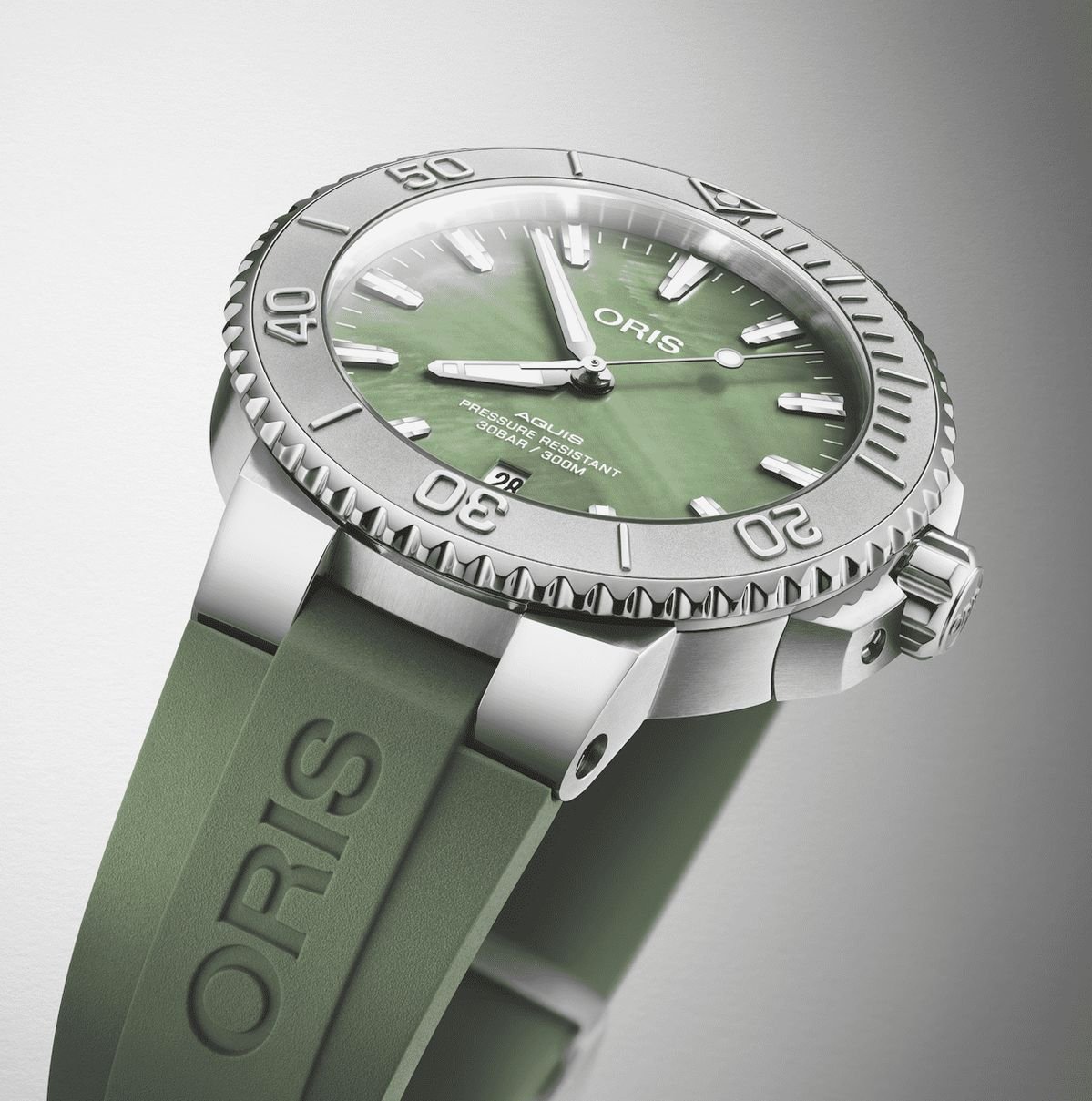 Oris Aquis Date Diver’s Watch – Feminine Strength in Swiss Precision